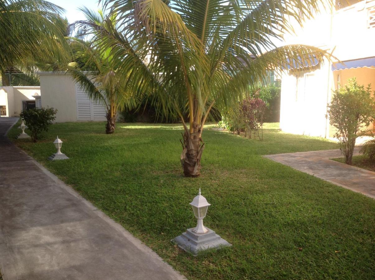 Lovely Apartment In Flic En Flac, Close To The Beach And All Amenities. Dış mekan fotoğraf