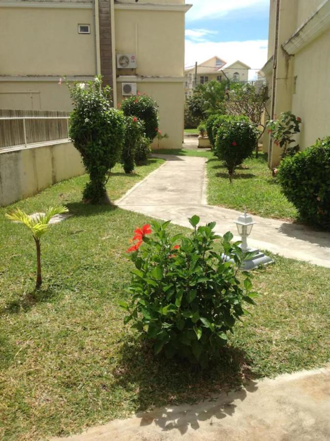 Lovely Apartment In Flic En Flac, Close To The Beach And All Amenities. Dış mekan fotoğraf